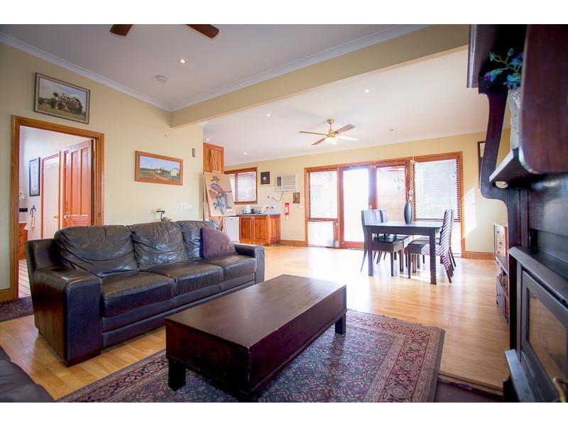 114 Main Road, Riddells Creek VIC 3431