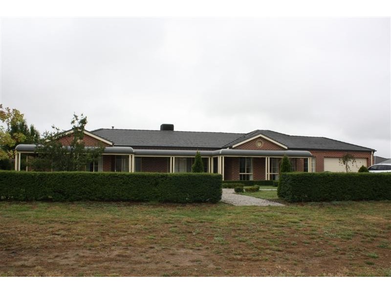 32 Chessy Park Drive, New Gisborne VIC 3438