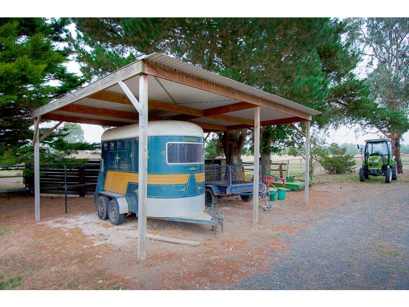 36 Dalrymple Rd, Gisborne South VIC 3437