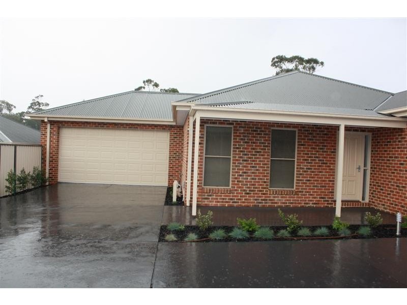 2/48-50 Stephen Street, Gisborne VIC 3437