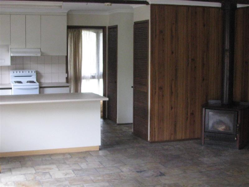 6 Sansom Street, Gisborne VIC 3437