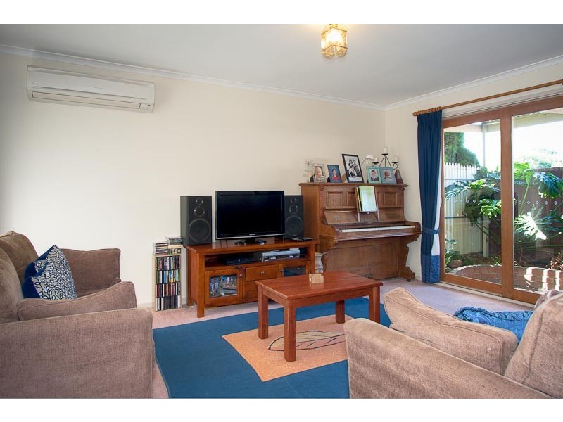 4 Banksia Court, Romsey VIC 3434