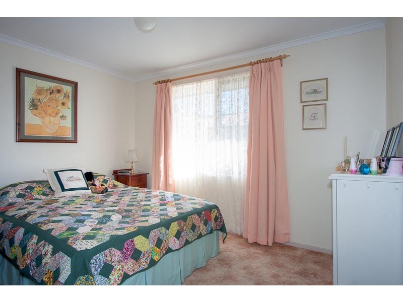 4 Banksia Court, Romsey VIC 3434