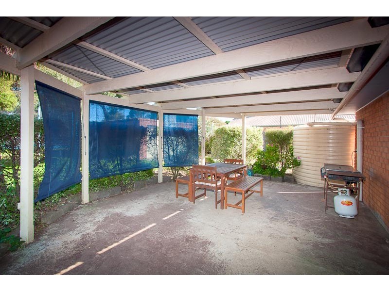 4 Banksia Court, Romsey VIC 3434