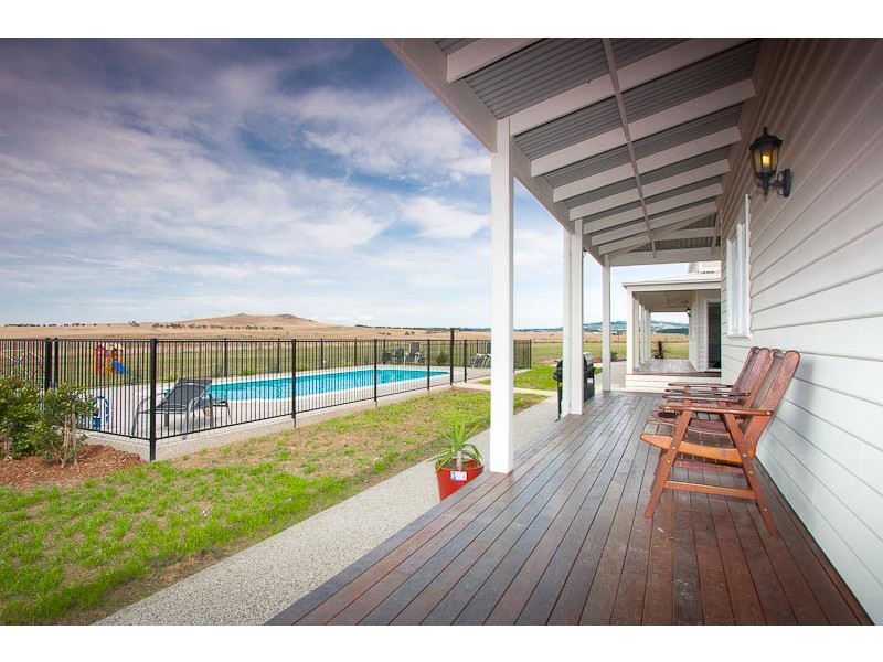 163 MURRAY RD, Gisborne South VIC 3437