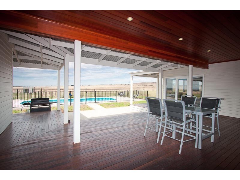 163 MURRAY RD, Gisborne South VIC 3437