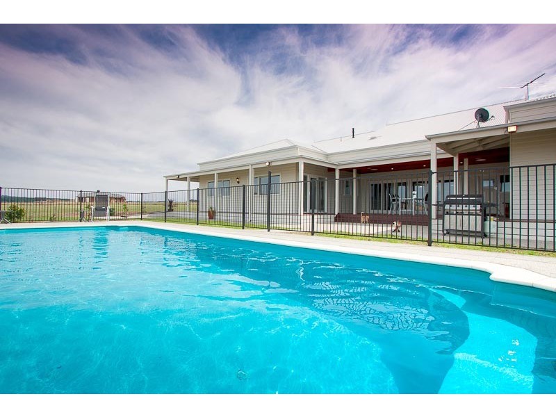 163 MURRAY RD, Gisborne South VIC 3437