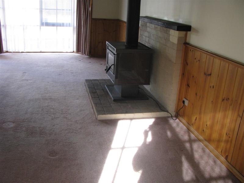 1/16  Carlisle Street, Woodend VIC 3442