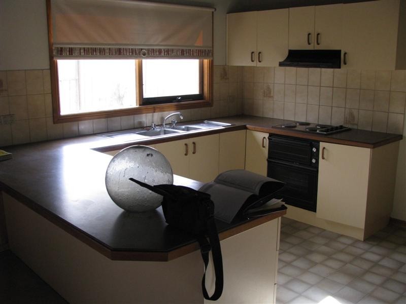 1/16  Carlisle Street, Woodend VIC 3442