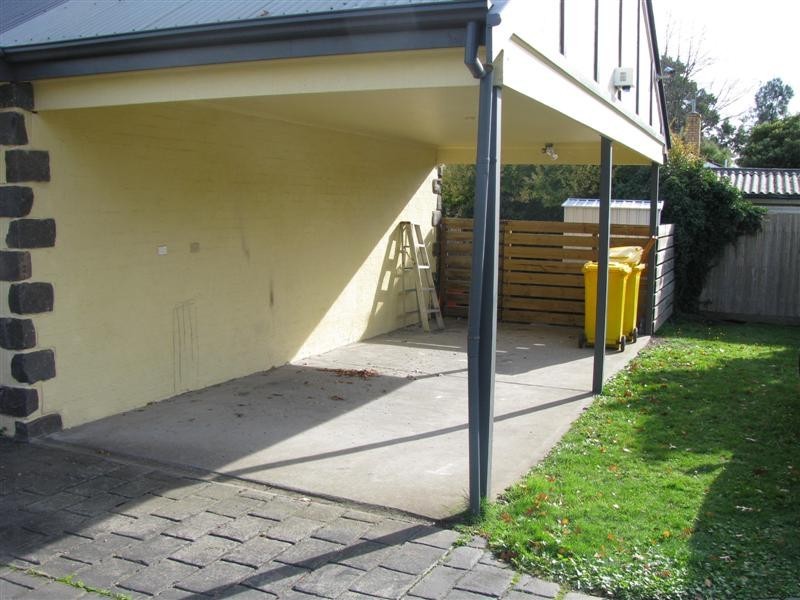 1/16  Carlisle Street, Woodend VIC 3442