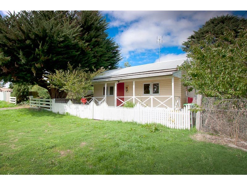 29 Dundas Street, Lancefield VIC 3435