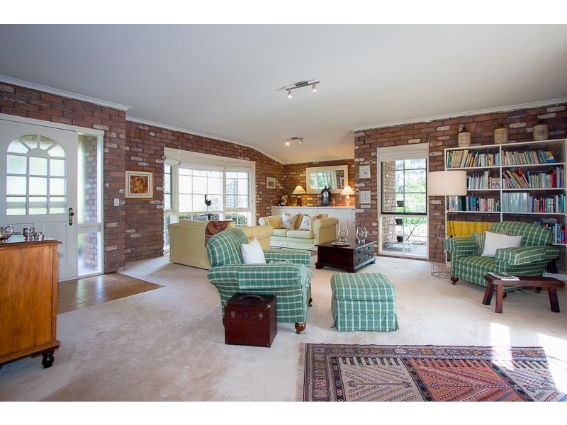 65 SHORT RD, Gisborne South VIC 3437