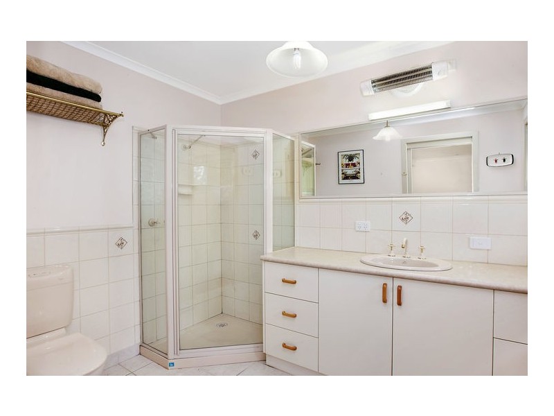 42 Fersfield Road, Gisborne VIC 3437