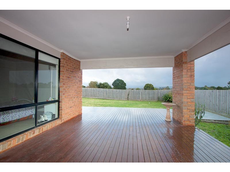 4 Coleman Court, New Gisborne VIC 3438
