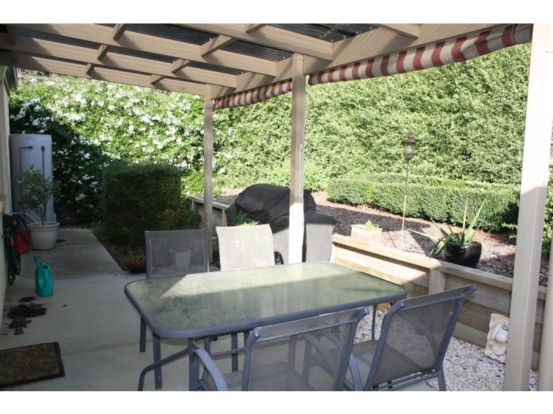 3/58A Urquhart street, Woodend VIC 3442