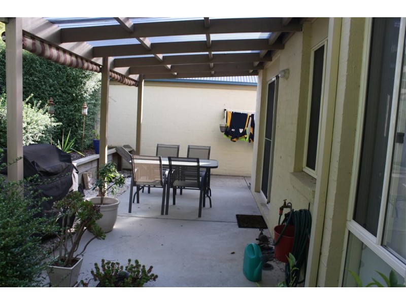 3/58A Urquhart street, Woodend VIC 3442