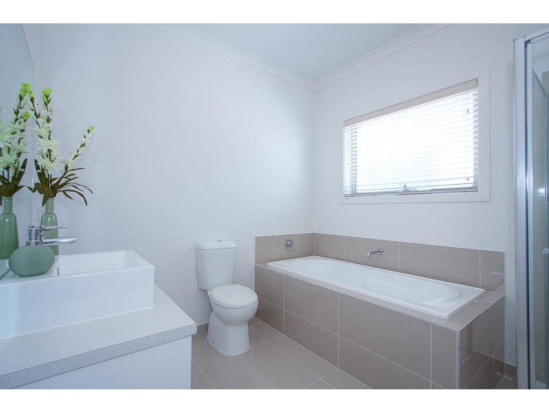 1/4 Francis Crs, Gisborne VIC 3437