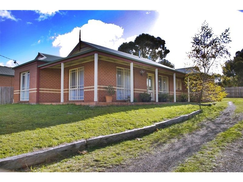 4 The Boulevard, Gisborne VIC 3437