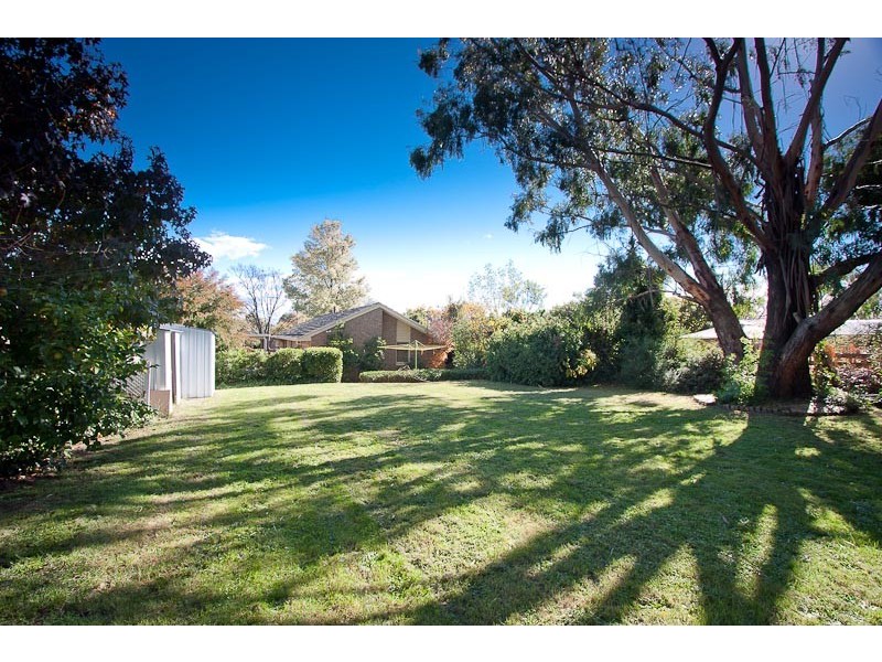 25 Grant Avenue, Gisborne VIC 3437