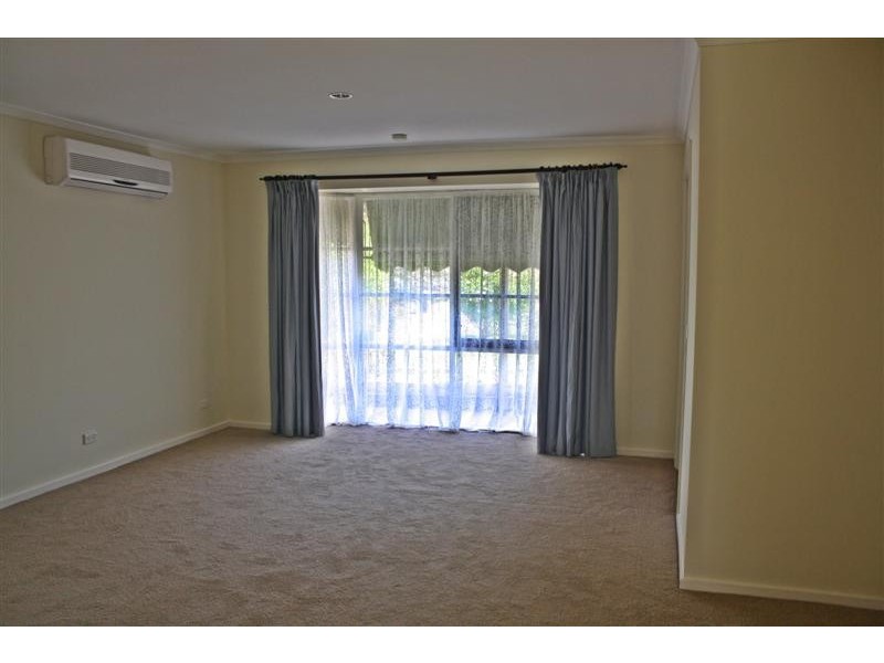 11 Scenic Court, Gisborne VIC 3437