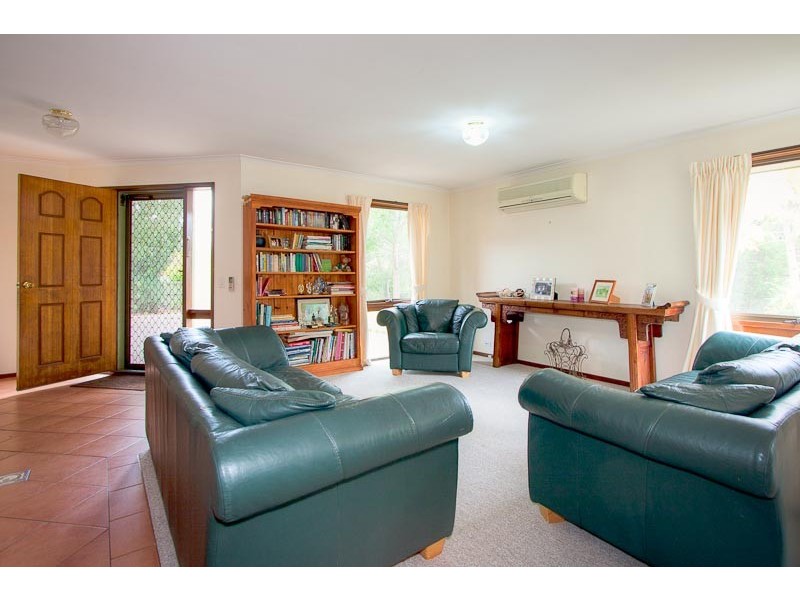 11 Carnegie Court, Gisborne VIC 3437