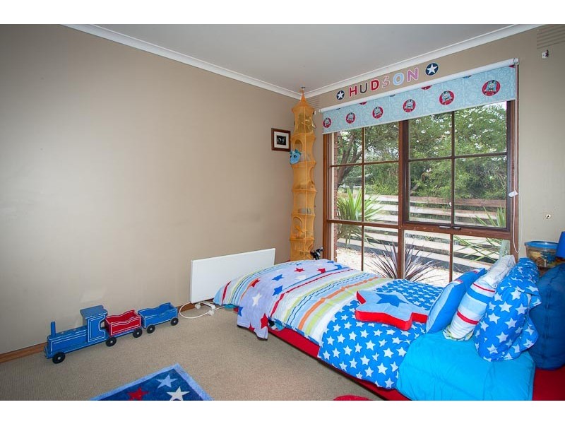 54 Waterfalls Road, Mount Macedon VIC 3441
