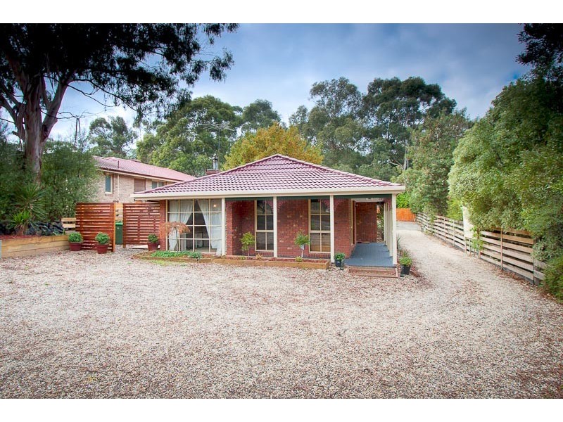 54 Waterfalls Road, Mount Macedon VIC 3441