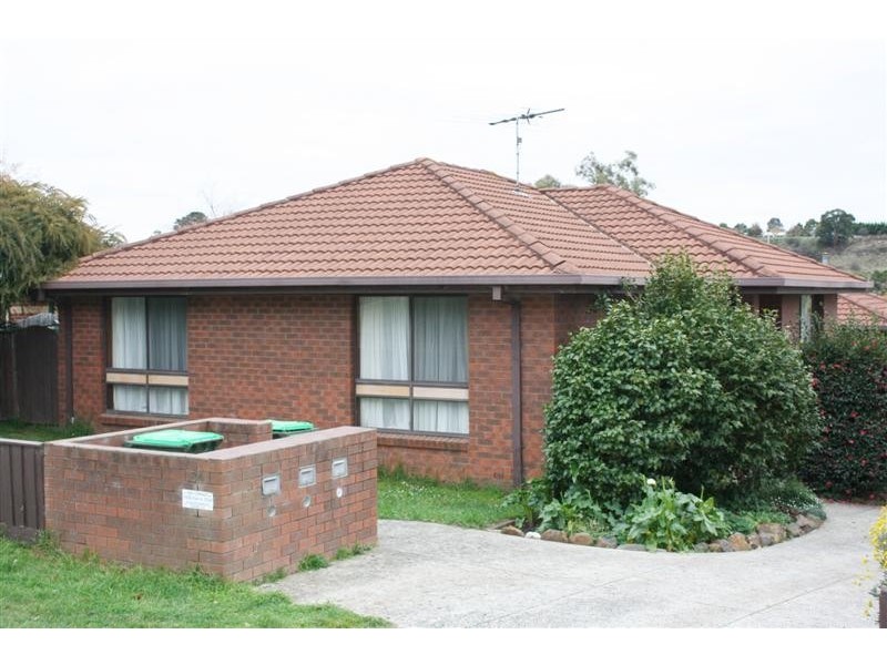 Unit 1/84 Hamilton Street, Gisborne VIC 3437