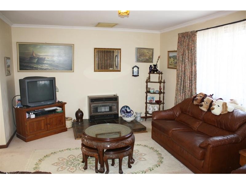 Unit 1/84 Hamilton Street, Gisborne VIC 3437