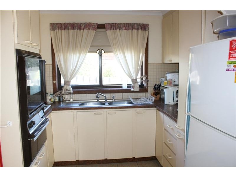 Unit 1/84 Hamilton Street, Gisborne VIC 3437