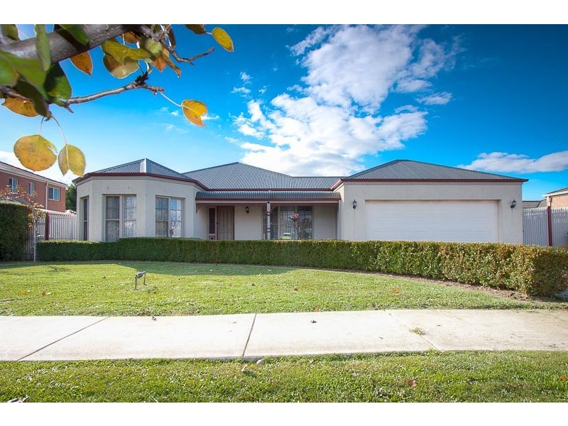 13 Dalray Crescent, New Gisborne VIC 3438