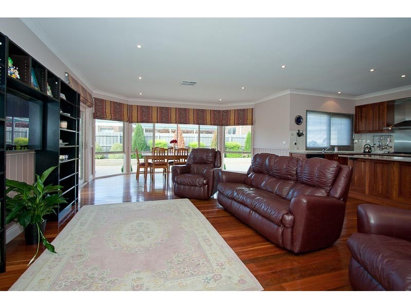 13 Dalray Crescent, New Gisborne VIC 3438