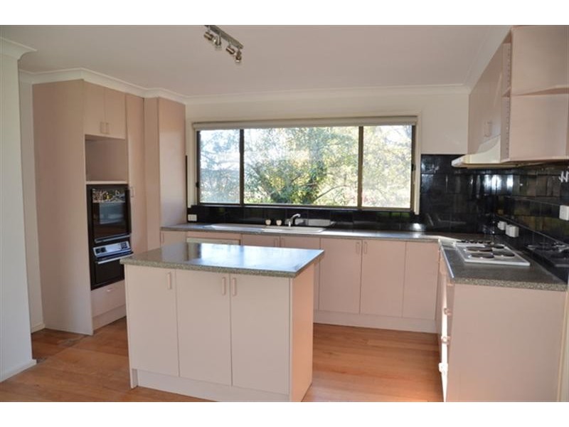 81 Willowbank Road, Gisborne VIC 3437