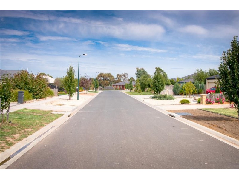 Unit 2/ 2 Egan Crt, Riddells Creek VIC 3431