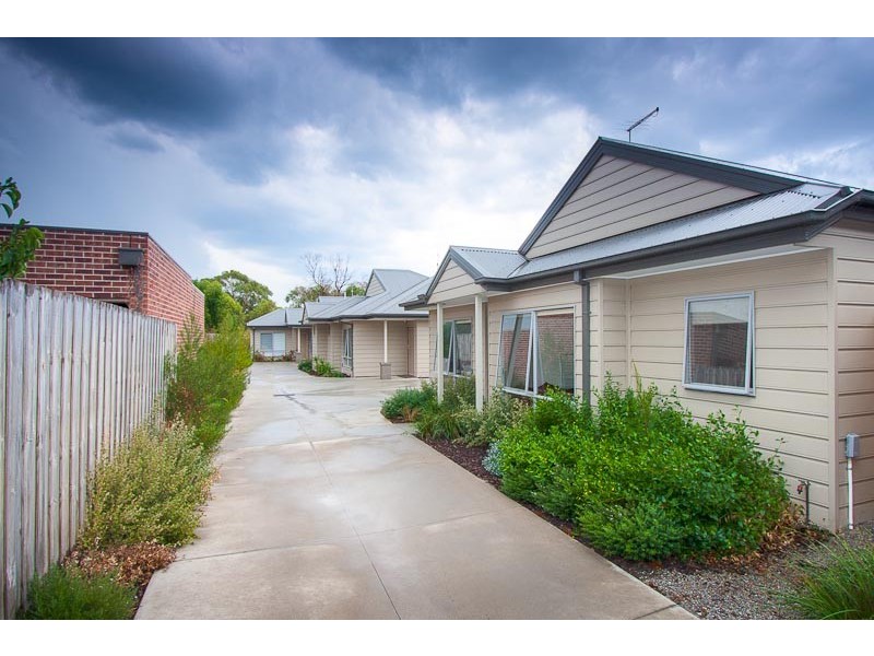 Unit 4/12 Rodney Street, Gisborne VIC 3437