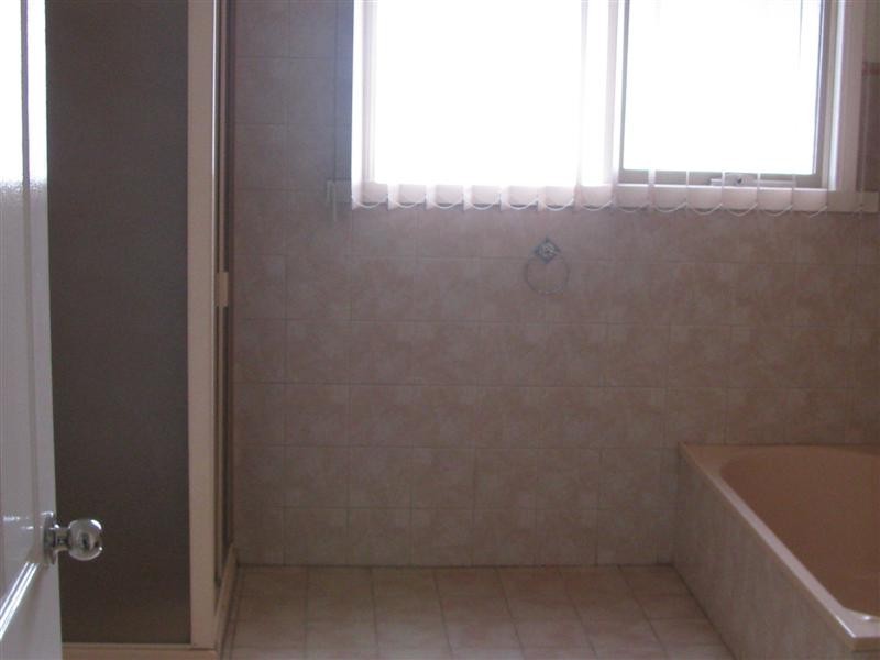 36 Russells Road, Woodend VIC 3442