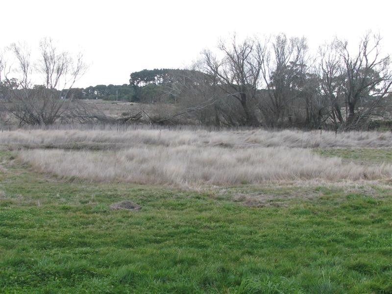 36 Russells Road, Woodend VIC 3442