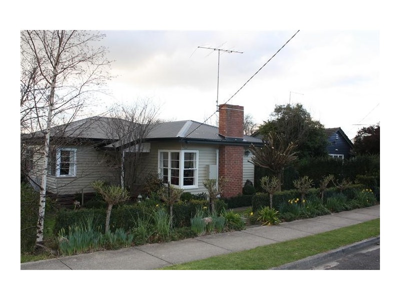 64 Hamilton Street, Gisborne VIC 3437