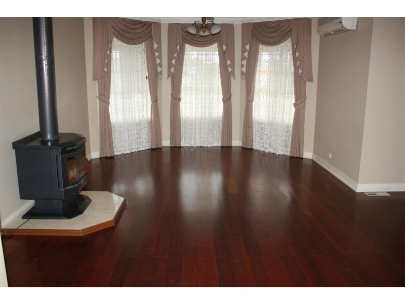 45 Joseph Avenue, Gisborne VIC 3437