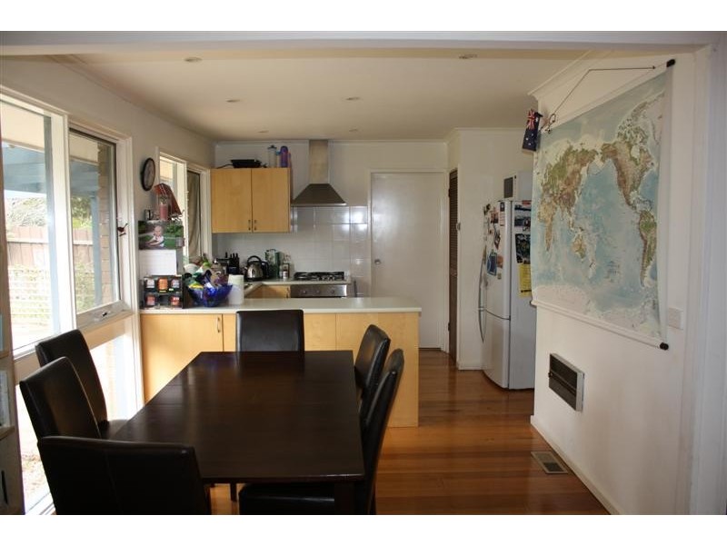 10 Peter Godden Drive, Woodend VIC 3442