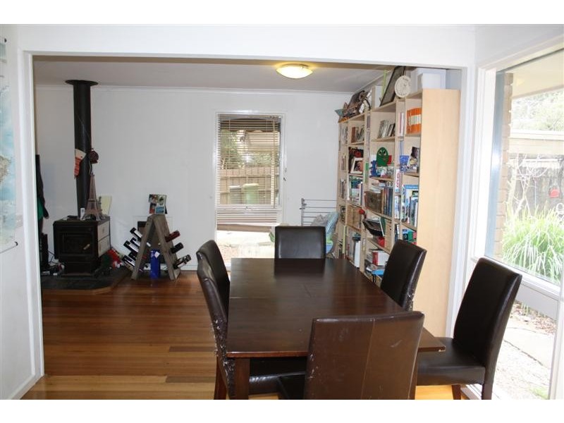 10 Peter Godden Drive, Woodend VIC 3442