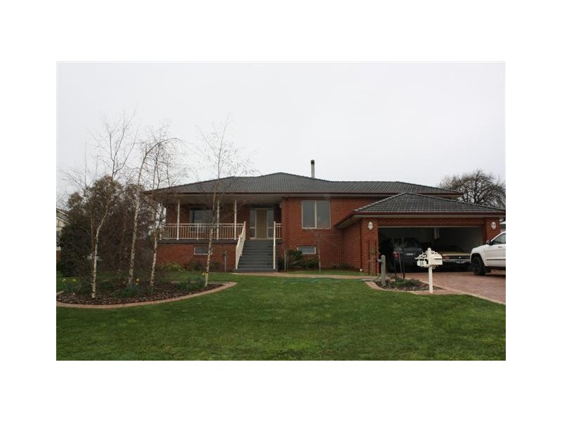 13 Olivia court, Gisborne VIC 3437