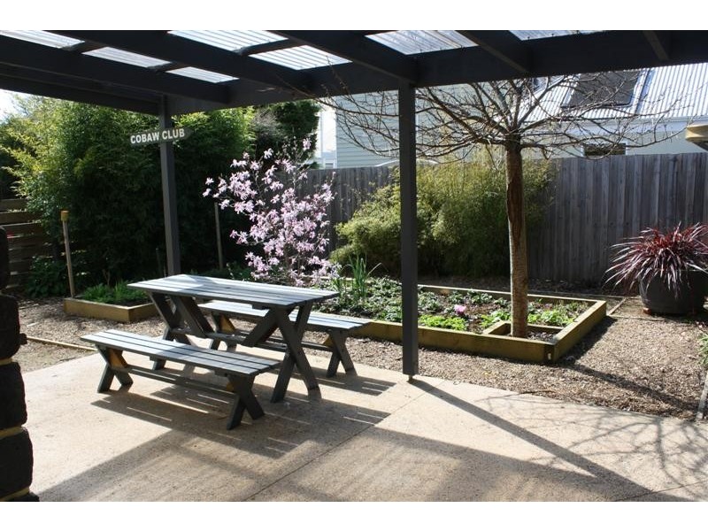 4/16 Carlisle Street, Woodend VIC 3442