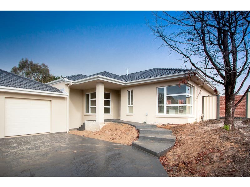 2/56 Goode Street, Gisborne VIC 3437