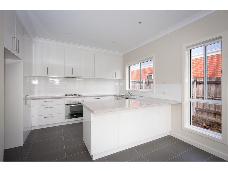 2/56 Goode Street, Gisborne VIC 3437