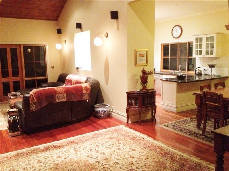 568 DOOLINS ROAD, Darraweit Guim VIC 3756