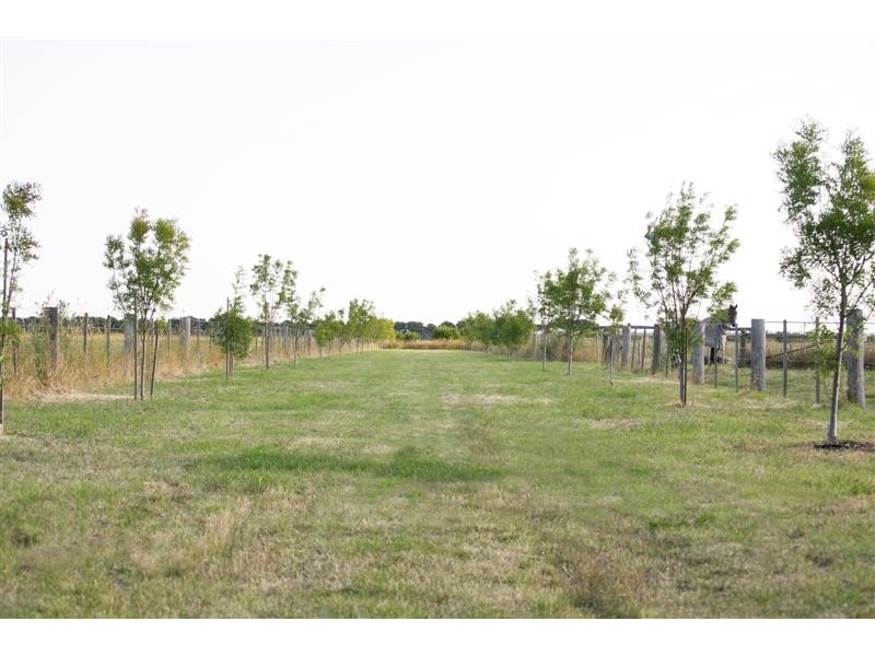 568 DOOLINS ROAD, Darraweit Guim VIC 3756