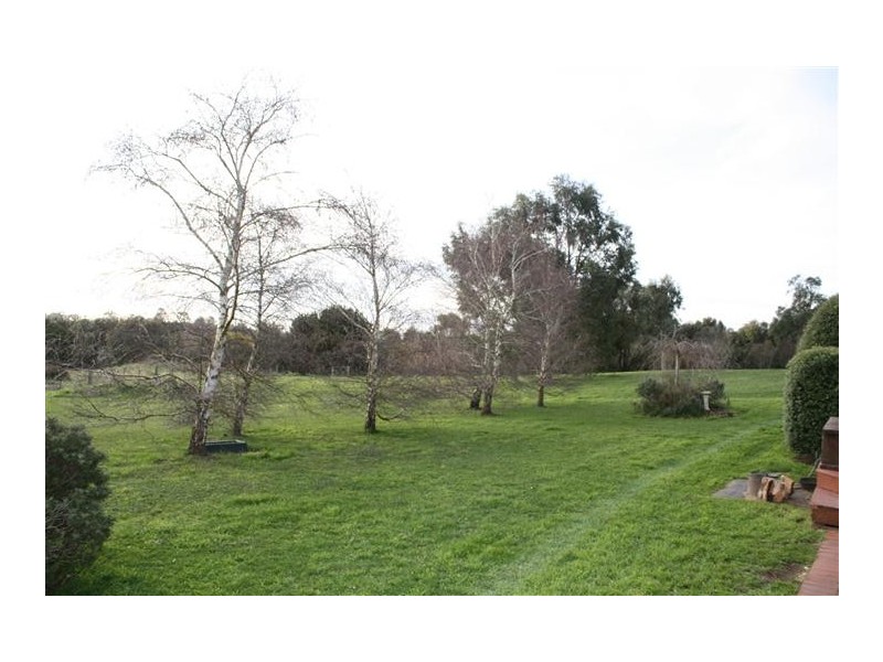 12 DeGraves court, Kyneton VIC 3444