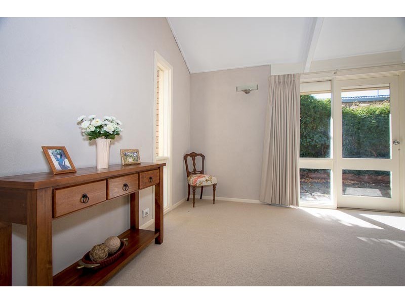 25 Grant Ave, Gisborne VIC 3437