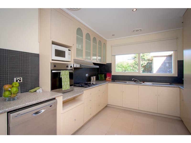 25 Grant Ave, Gisborne VIC 3437